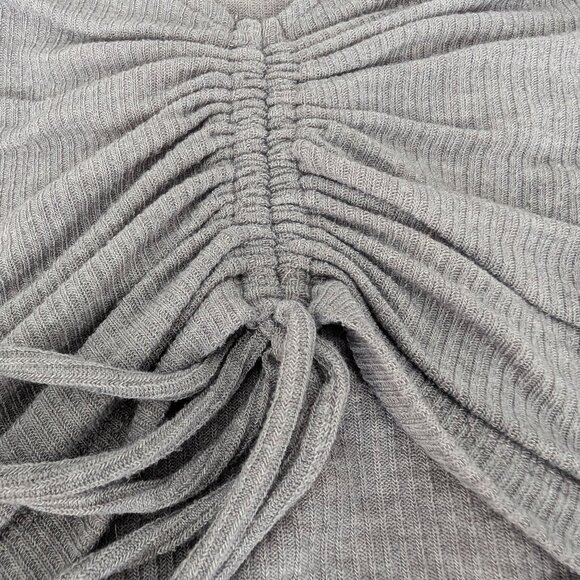 Grey Ribbed Cinched Crop Top - Picture 5 of 6